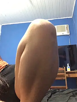 Snapshot of larj021bb chatting on February 2026 12:25:01 AM larj021bb online show from February 2026 12:25:01 AM