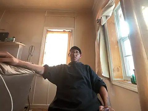 ThrowedWorldWide online show from December 2025 04:03:01 PM