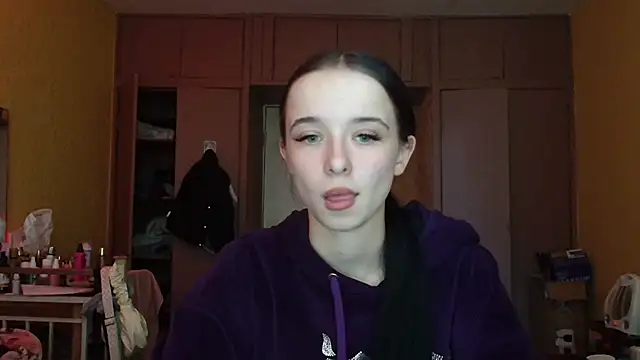 Emilia Light online show from April 2026 01:28:02 PM