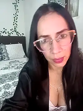 Snapshot of YaraDuartee chatting on March 2026 11:56:02 PM YaraDuartee online show from March 2026 11:56:02 PM