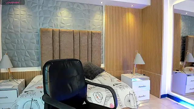 Caroline Millerr online show from June 2026 02:17:02 PM
