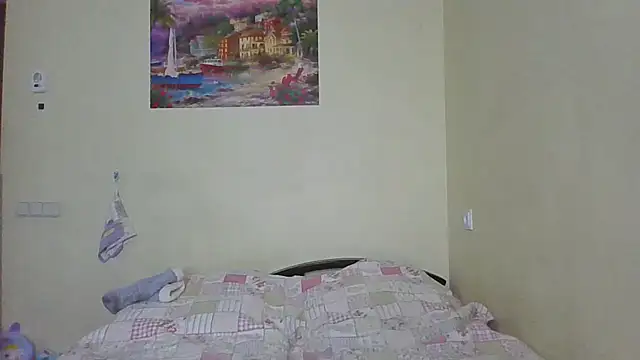 QueenMomyS online show from April 2026 08:12:02 PM