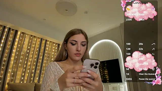 AmyVilvet  online show from May 2026 07:26:02 PM
