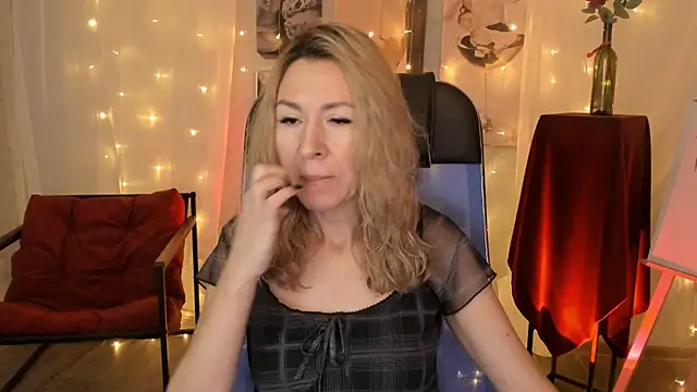 DonnaSmitth online show from February 2026 06:45:01 PM