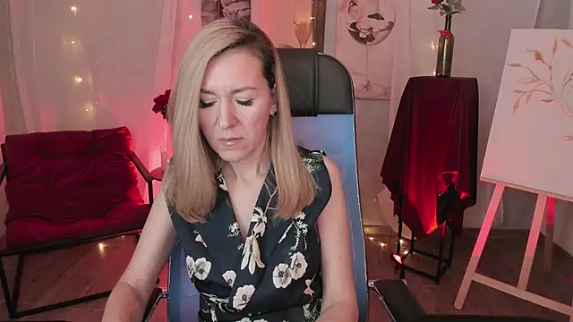 DonnaSmitth online show from March 2026 06:33:01 PM