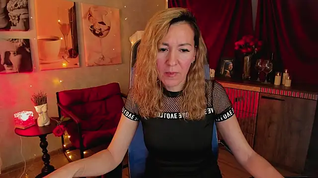 DonnaSmitth online show from April 2026 07:12:02 PM