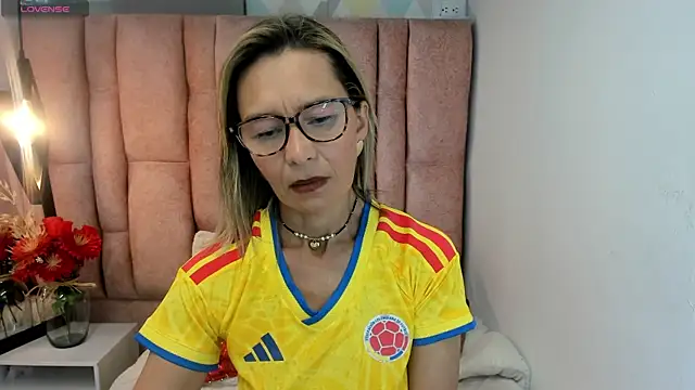 Issa Milf   online show from July 2026 03:29:01 PM