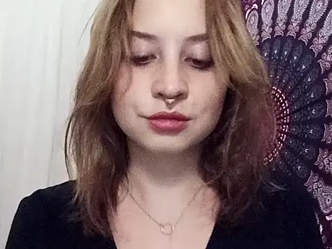 AdalynKiss online show from October 2025 06:07:01 PM