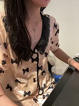 lee ly online show from February 2026 03:26:02 AM