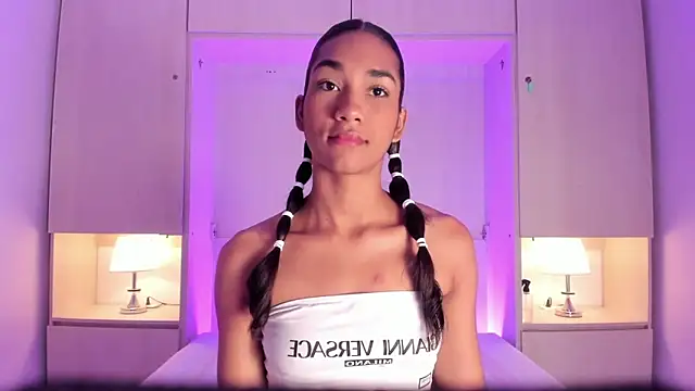 AnahiCollins online show from March 2026 12:09:01 PM