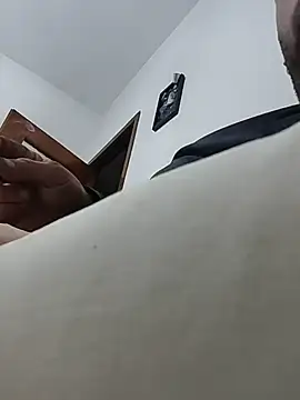 thonyx93 online show from November 2025 11:26:01 PM