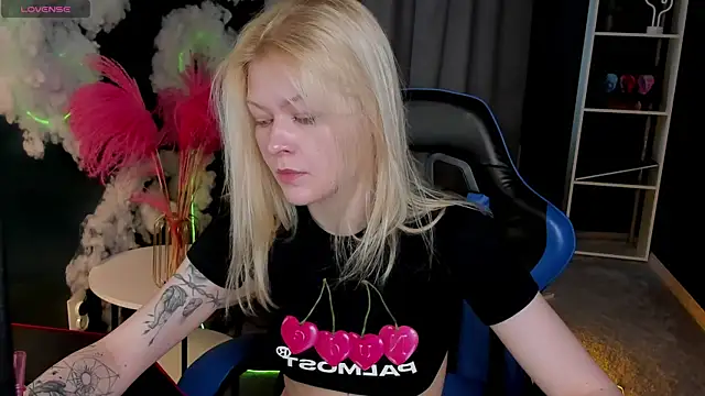 Callista a online show from April 2026 05:51:02 AM