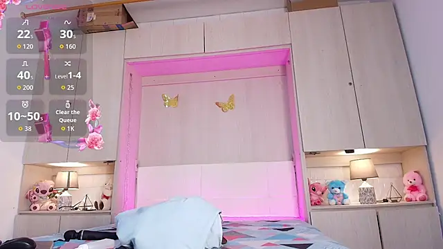 ChloeWiillow online show from July 2026 11:27:01 AM