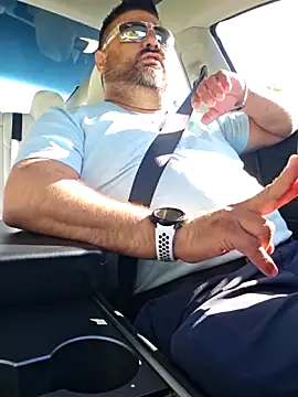 Roddog18 online show from April 2026 11:50:01 PM