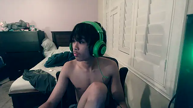 youngasianboy2007 online show from October 2025 01:50:02 AM