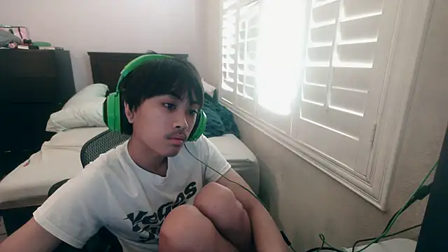 youngasianboy2007 online show from October 2025 09:26:02 PM