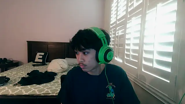 youngasianboy2007 online show from April 2026 10:12:02 PM