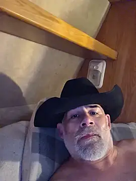Snapshot of DeeBestEver chatting on June 2026 02:11:01 PM DeeBestEver online show from June 2026 02:11:01 PM