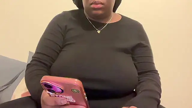 nanaisbackk online show from February 2026 05:52:01 PM