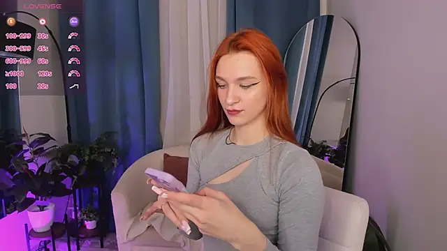 Snapshot of PollyMayer chatting on June 2026 08:35:01 PM PollyMayer online show from June 2026 08:35:01 PM