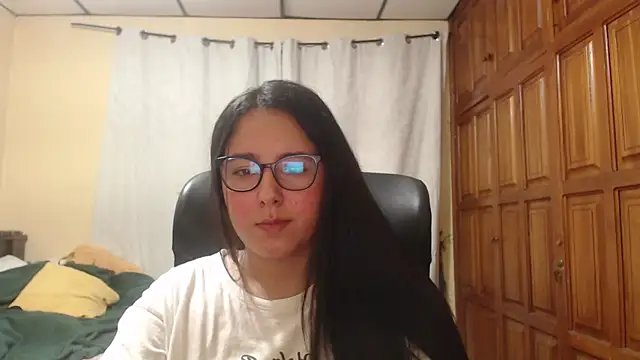 Snapshot of Venus_cat_ chatting on May 2026 10:14:02 PM Venus cat online show from May 2026 10:14:02 PM