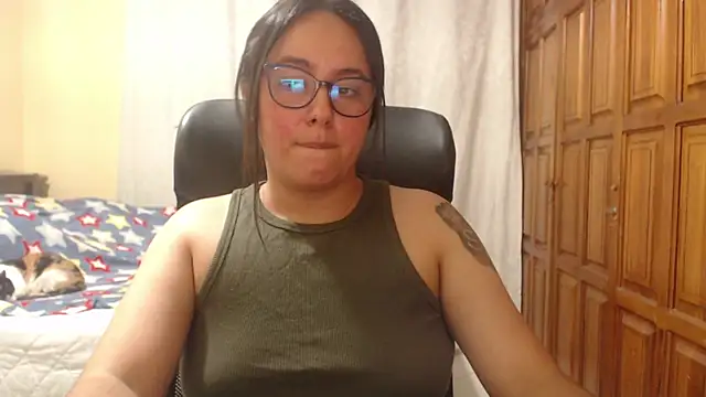 Snapshot of Venus_cat_ chatting on May 2026 01:57:02 AM Venus cat online show from May 2026 01:57:02 AM