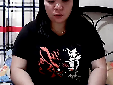 HornyPussie69 online show from April 2026 12:05:02 AM