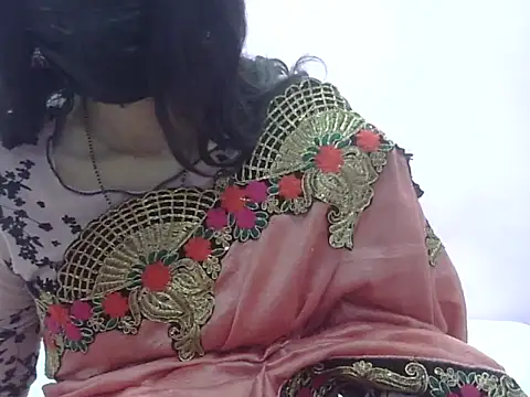 Laila Cute online show from February 2026 03:52:01 PM