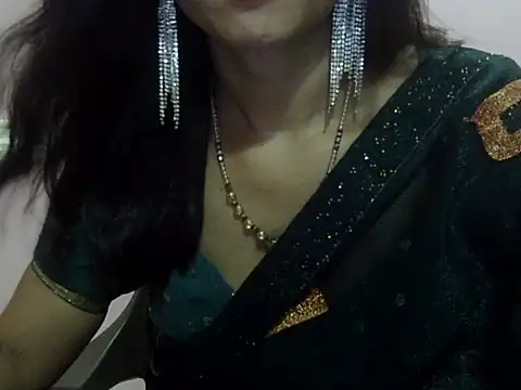 Laila Cute online show from May 2026 04:04:01 PM