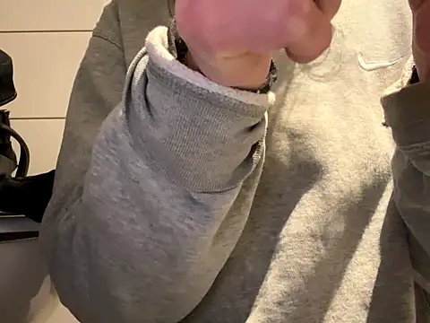 pleasedontpressaredburton online show from October 2025 08:21:02 PM