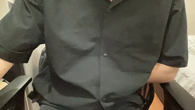 16hornydog online show from November 2025 03:44:01 PM