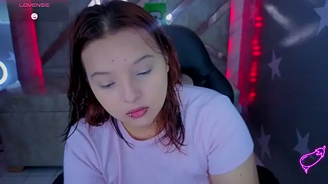 Snapshot of mia_foster_t chatting on July 2026 12:52:02 PM mia foster t online show from July 2026 12:52:02 PM