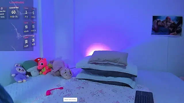 Miaengels  online show from March 2026 01:11:02 PM