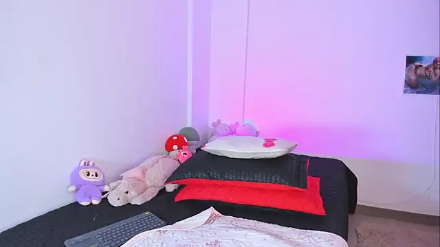 Miaengels  online show from April 2026 12:12:01 AM