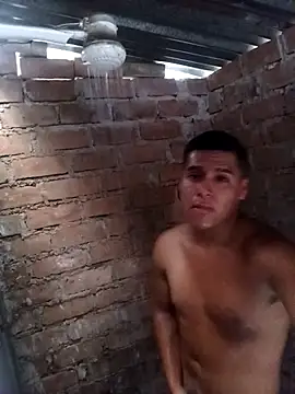 Snapshot of Alex321Flores chatting on February 2026 05:44:02 PM Alex321Flores online show from February 2026 05:44:02 PM