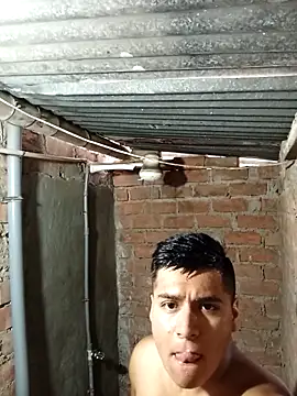 Snapshot of Alex321Flores chatting on February 2026 05:39:02 PM Alex321Flores online show from February 2026 05:39:02 PM