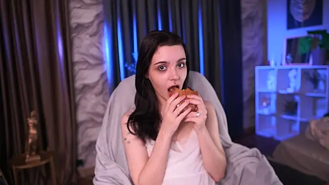 ElizabethMilller  online show from April 2026 10:24:02 PM