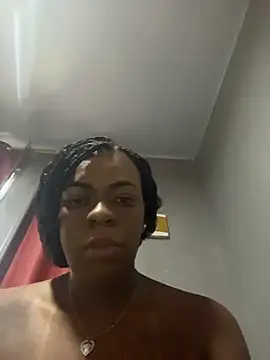 Priihmedeiros online show from April 2026 09:26:01 AM