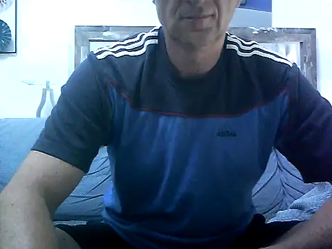 Snapshot of Vintermelon2 chatting on June 2026 04:57:01 AM Vintermelon2 online show from June 2026 04:57:01 AM