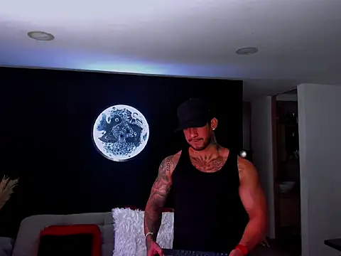 Dammianmiller online show from June 2026 06:20:01 PM