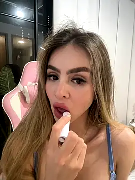 Snapshot of Lisa_Belluci chatting on October 2025 02:01:01 AM Lisa Belluci online show from October 2025 02:01:01 AM