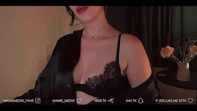 Mamiemeow online show from June 2026 02:01:02 PM