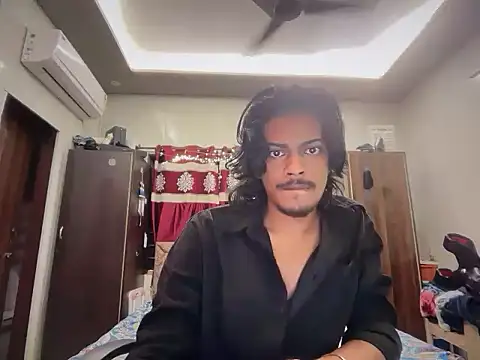 Ujjwallkumar0069 online show from June 2026 04:42:01 PM