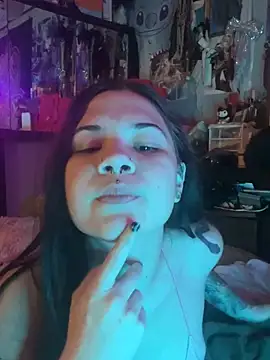 Snapshot of Jynx420friendly chatting on June 2026 04:05:01 PM Jynx420friendly online show from June 2026 04:05:01 PM