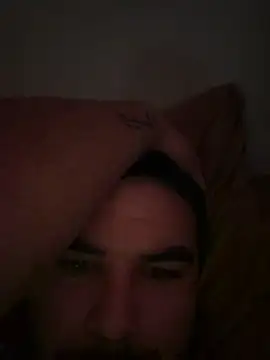 Snapshot of Leeeek23 chatting on March 2026 02:45:02 PM Leeeek23 online show from March 2026 02:45:02 PM