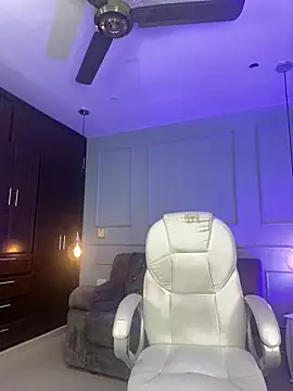 Rose monroee online show from April 2026 08:03:01 PM