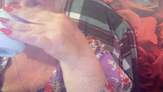 Snapshot of Playful_MILF_Demi chatting on June 2026 08:05:02 AM Playful MILF Demi online show from June 2026 08:05:02 AM