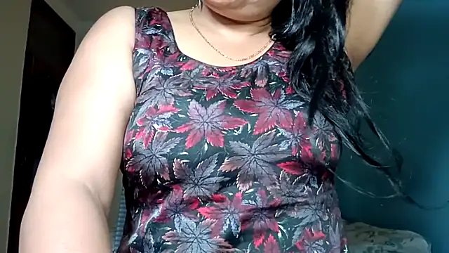 horny milf couple online show from April 2026 05:43:01 PM