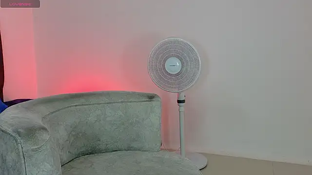 angel kyrozz online show from March 2026 07:20:02 PM