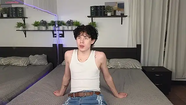 Cute Mike online show from January 2026 04:34:01 PM